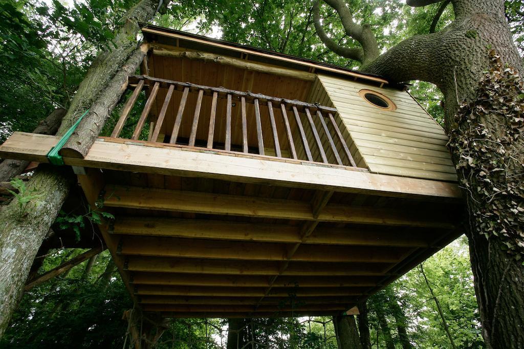 La Cabane Aux Secrets - Au Milieu De Nulle Part Outines Экстерьер фото